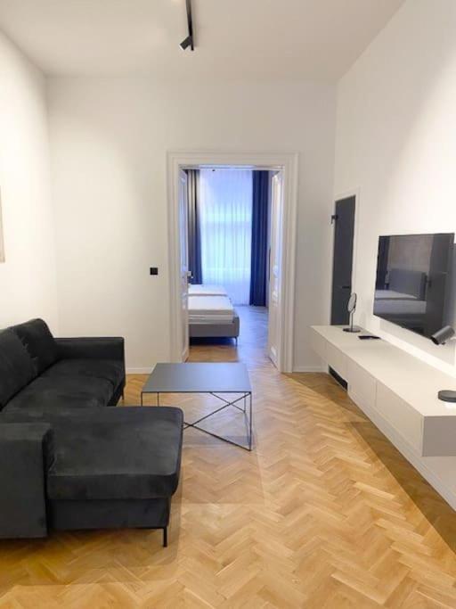 פראג Capitol Deluxe Apartment מראה חיצוני תמונה