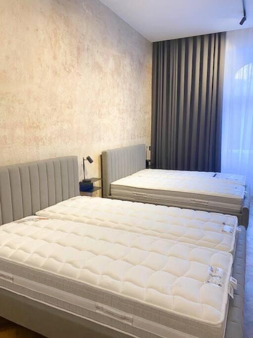 פראג Capitol Deluxe Apartment מראה חיצוני תמונה